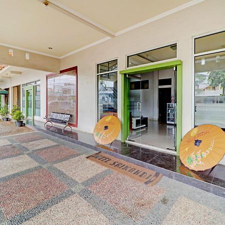 Oyo 90347 Hotel Srikandi Syariah Tasikmalaya Exterior foto